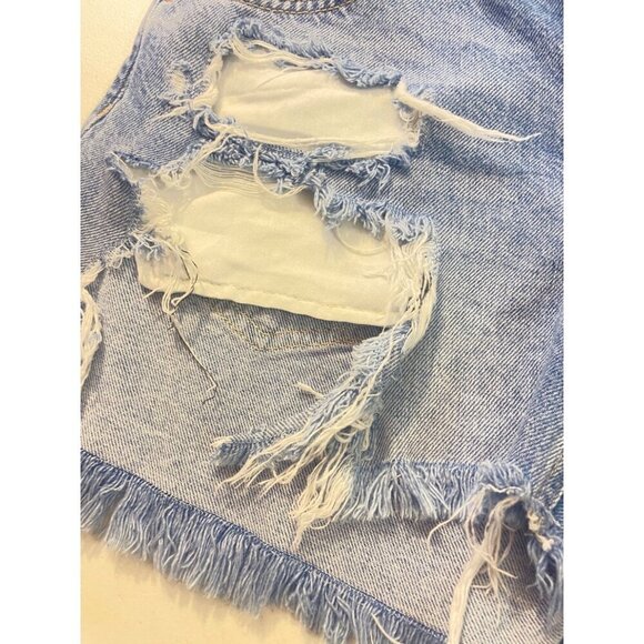 We The Free Free People Maggie Blue Denim Distressed Cut-Off Shorts Size 24 - Picture 6 of 7